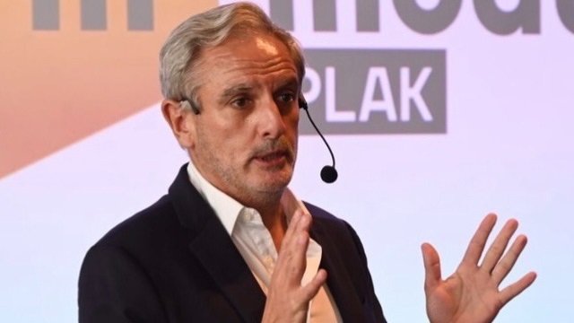 Sergio Andrés
                                            Corian