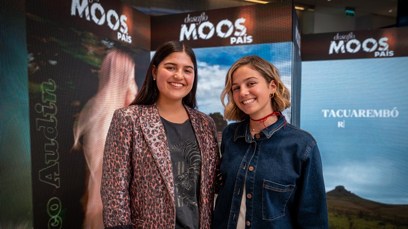 *Paulina Arcos Pérez (izquierda) y Mercedes Invernizzi (derecha), ganadoras del Desafío MOOS País*