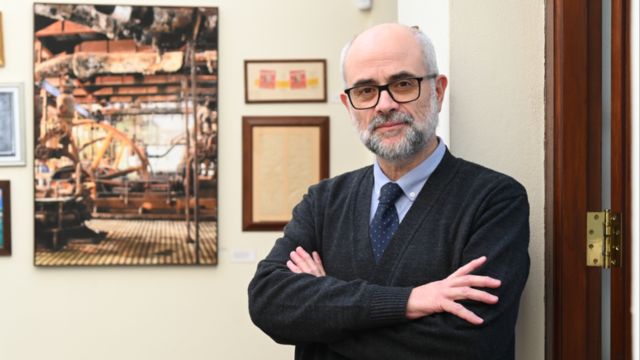 Prof. Marcel
                                            Suárez