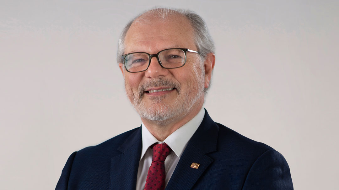Enrique Remuñán, Director of Student Services