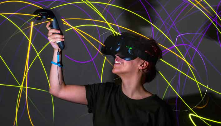 *Virtual Reality Technologies Applied to Digital Art*