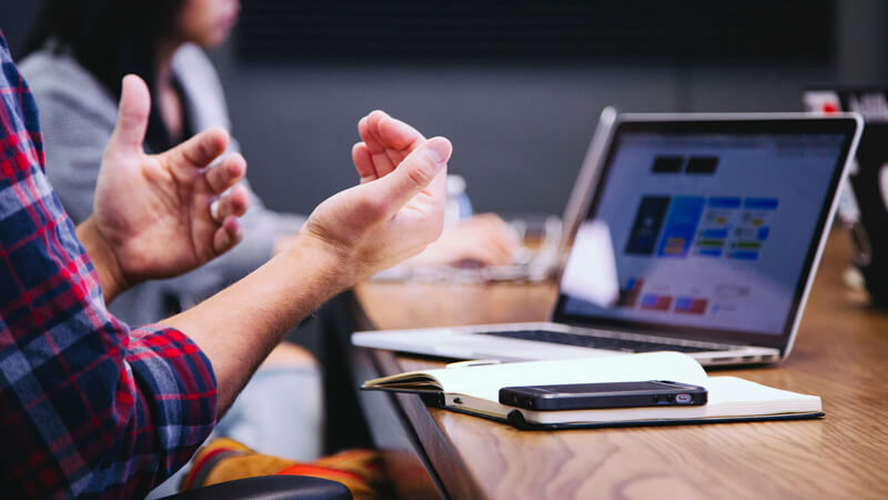 Working under pressure in organizations.