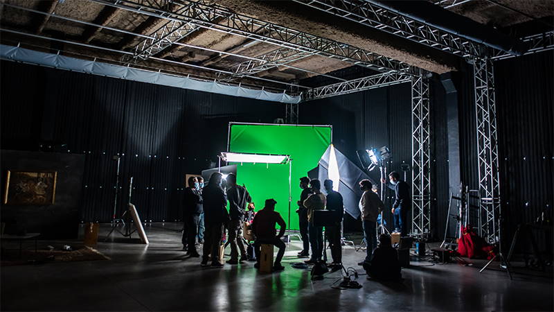 Audiovisual Specialization and Continuing Education Program