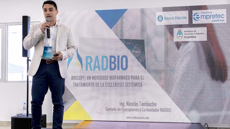 Nicolás Tambucho, a biotechnology graduate