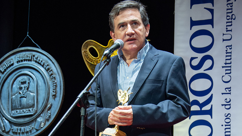 winner of the Morosoli de Oro Award