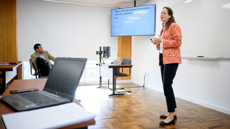 New Business Models in a Hyperconnected World
