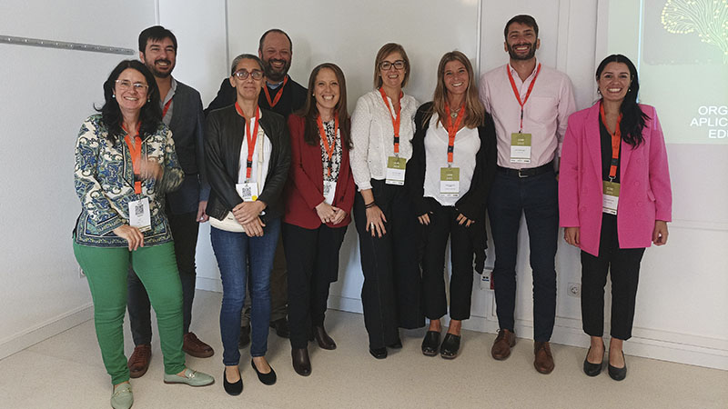 Graduates and faculty members of the Master’s Program in Educational Management during the symposium