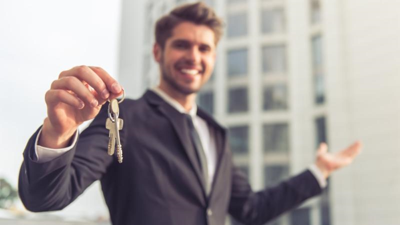 Real Estate Agent