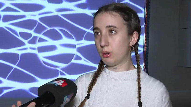 *Camila Rodríguez is interviewed by Telenoche (Channel 4)*