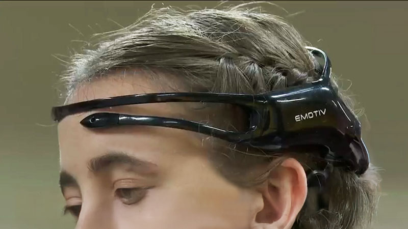 Portable electroencephalogram that records brain activity