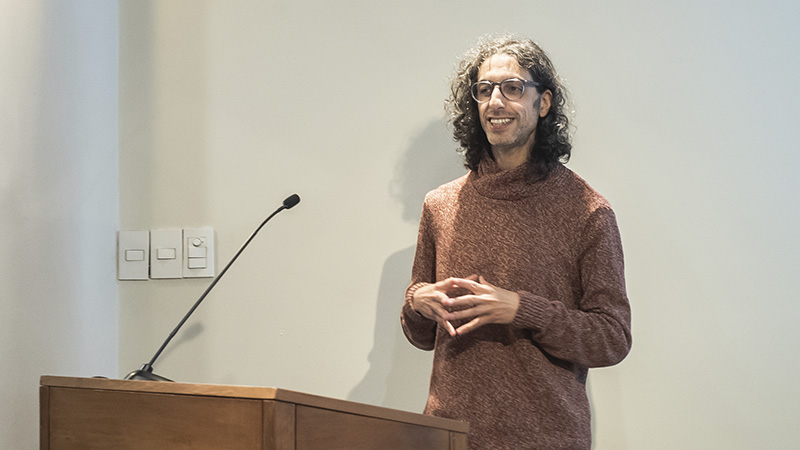 Javier Sabah during the defense of your doctoral dissertation