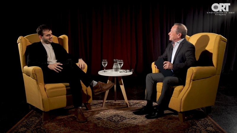 Architect Bruno Pedreira, interviewed by journalist Daniel Castro.