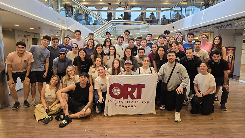 *The entire ORT delegation during the trip to Buenos Aires*
