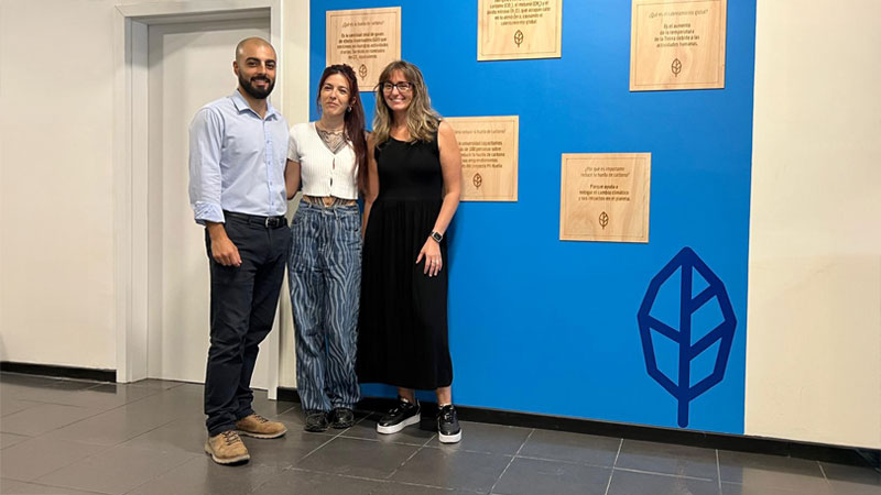 *Leif Montgomery, Technician Eugenia Palacio, and Master’s Degree Holder Inés Tiscornia from the university’s Environmental Management and Services team*