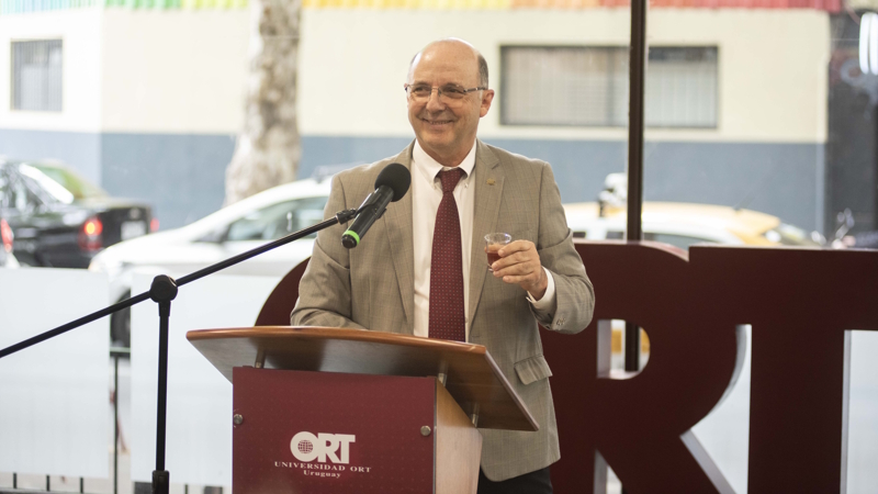Daniel Oliveri