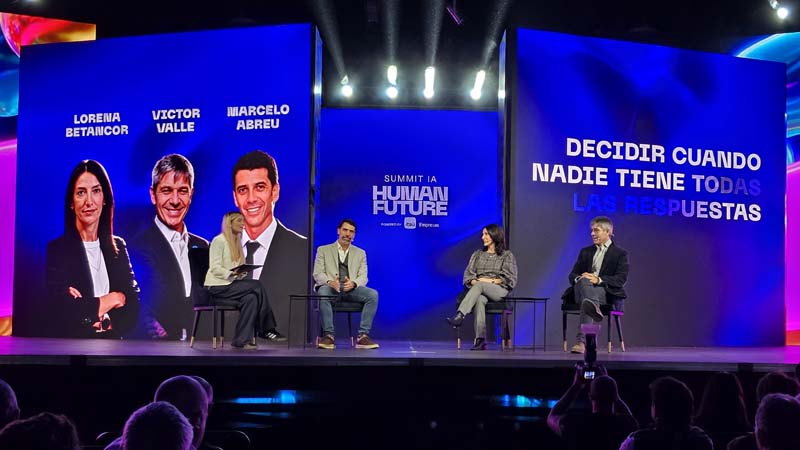 Dr. Lorena Betancor participated in the panel discussion “Making Decisions Without Having All the Answers” at the Human Future Summit, where she reflected on the connection between science, artificial intelligence, education, and the future of biotechnology.