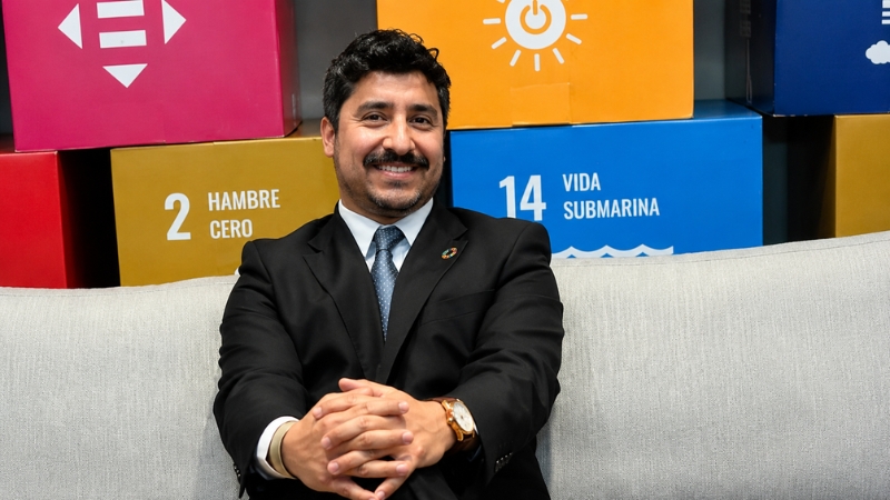 José Peralta analyzed the strategic role of communication in sustainable development and social responsibility
