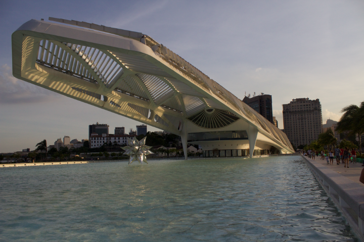*Museo del Mañana, en Río de Janeiro, que combina características de la arquitectura contemporánea con perspectivas sustentables*