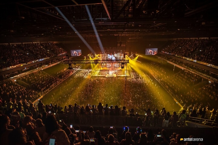 Interior del Antel Arena, destacada obra de arquitectura de Uruguay.