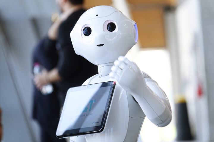 *Pepper, robot de cuarta generación diseñado por la compañía japonesa SoftBank Robotics.*