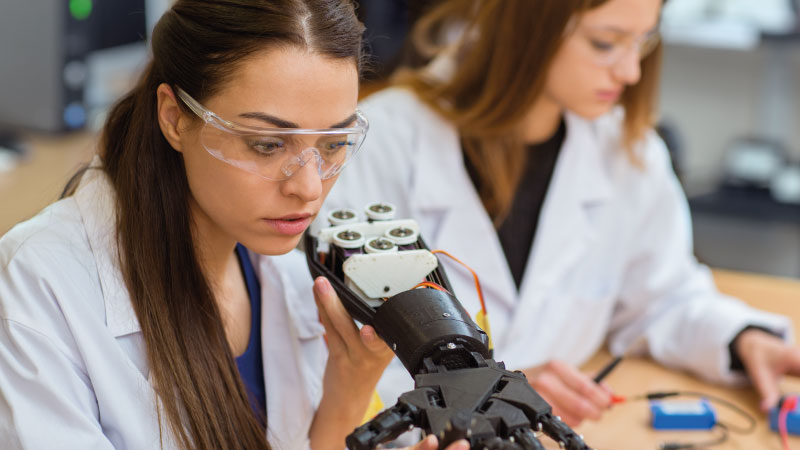 Jóvenes en ciencia y en tecnología