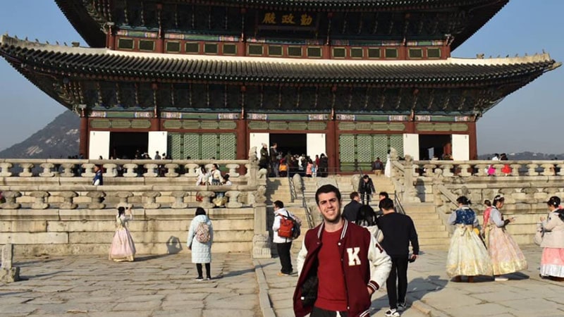 Pablo Salazar, graduado de Licenciatura en Sistemas