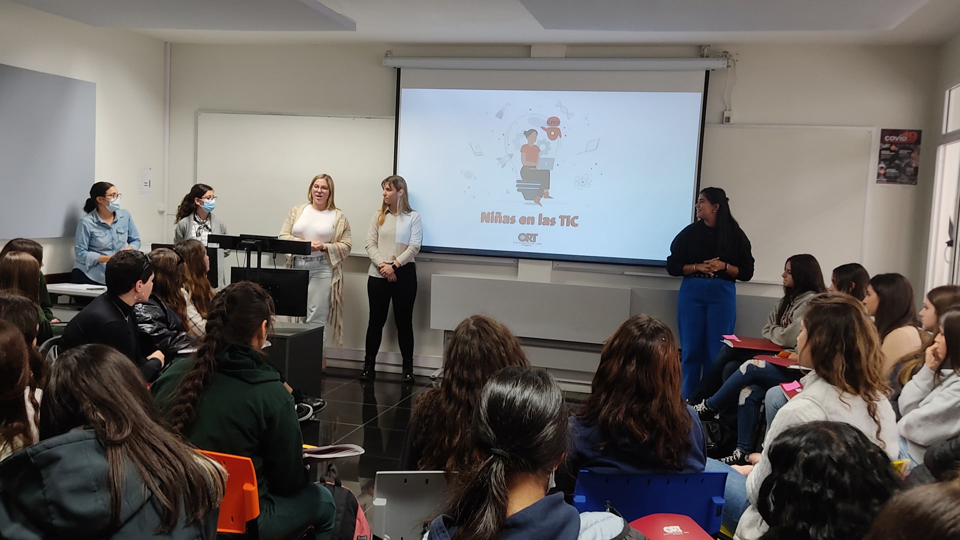  Día Internacional de las Niñas en las TIC