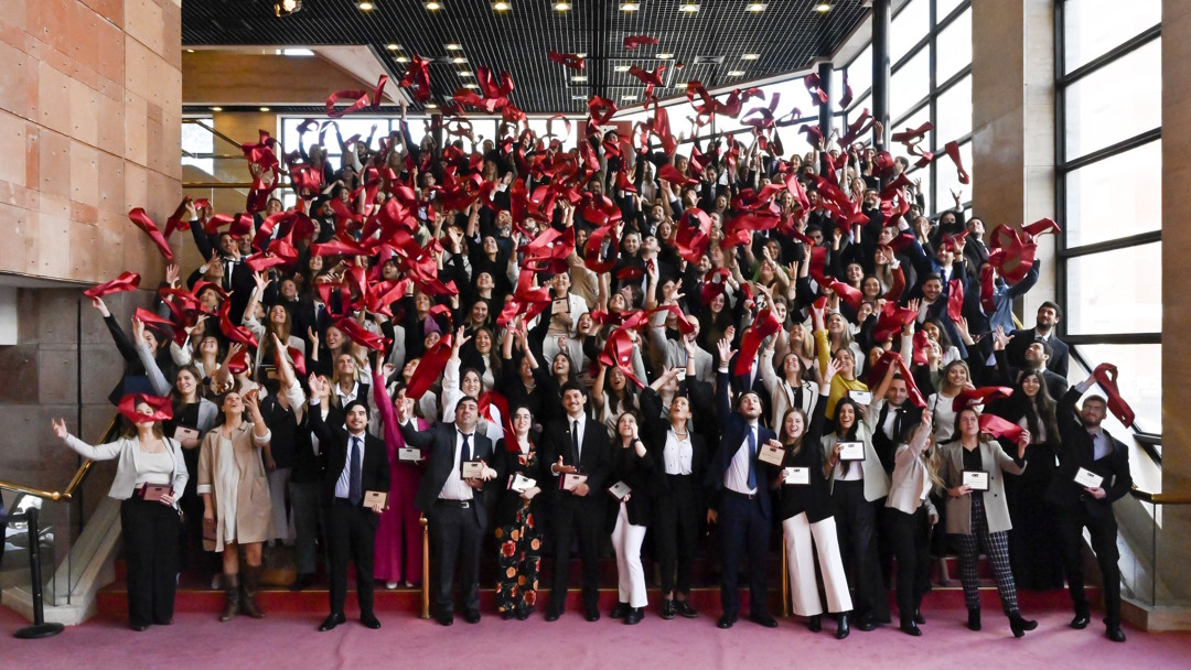 Primera ceremonia anual de graduación de carreras universitarias 2023