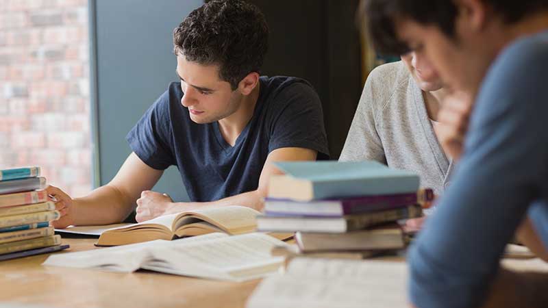 Carreras universitarias en Uruguay