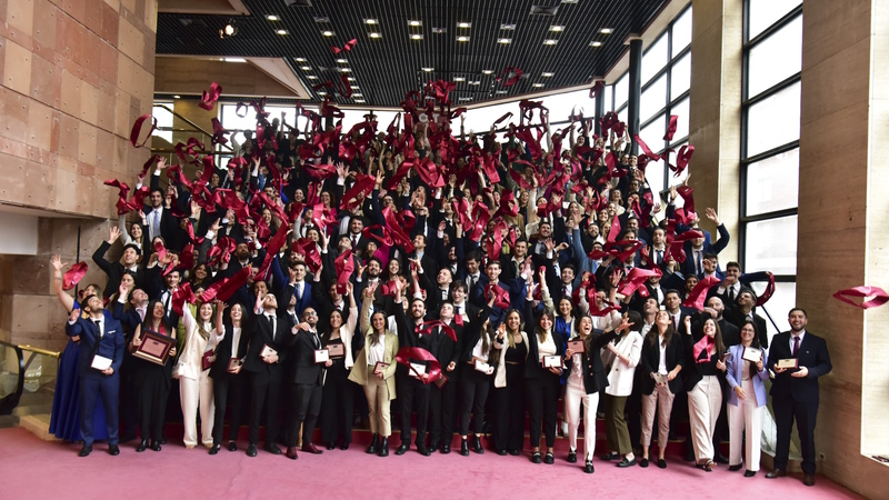 Segunda ceremonia anual de graduación de carreras universitarias 2023