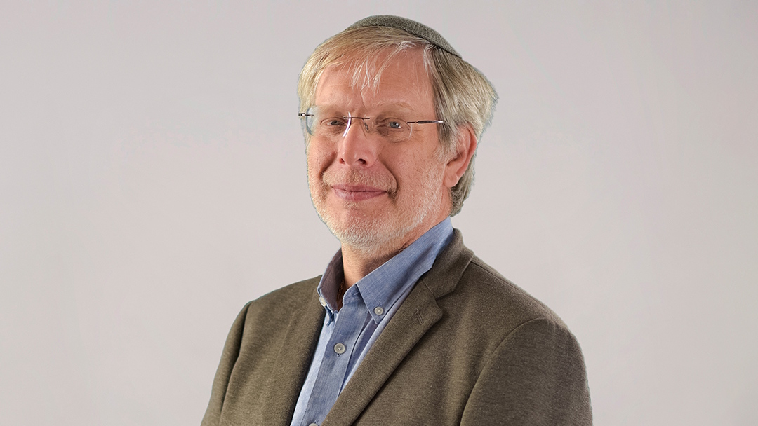 Dr. Néstor Gandelman