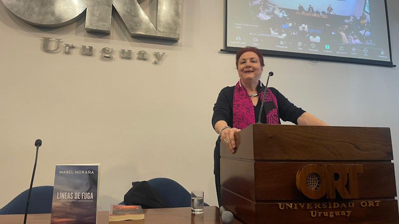 *Dra. Mabel Moraña*