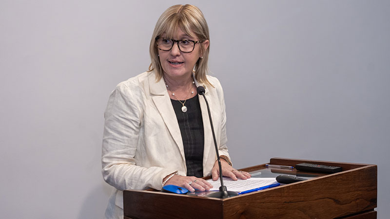*Dra. Cristina Lustemberg, ministra de Salud Pública, en la Universidad ORT Uruguay*