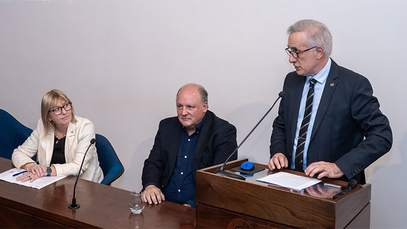 *Ing. Eduardo Hipogrosso durante el lanzamiento del Postgrado de Especialización en Dermatología Médico-Quirúrgica*