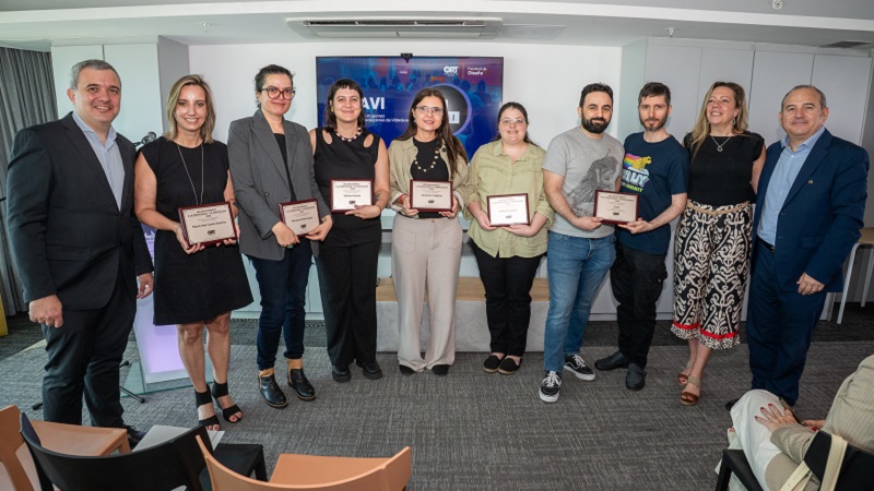 *Dr. Esteban Zunino, Mar&iacute;a In&eacute;s Costa, Nausicaa Palomeque, Tatiana Varela, Leticia Burone, Mariana Ingold, Gonzalo Mart&iacute;nez, Mauricio Egu&iacute;a, Mag. Sabrina Bianchi y Lic. Oscar Aguirre*
