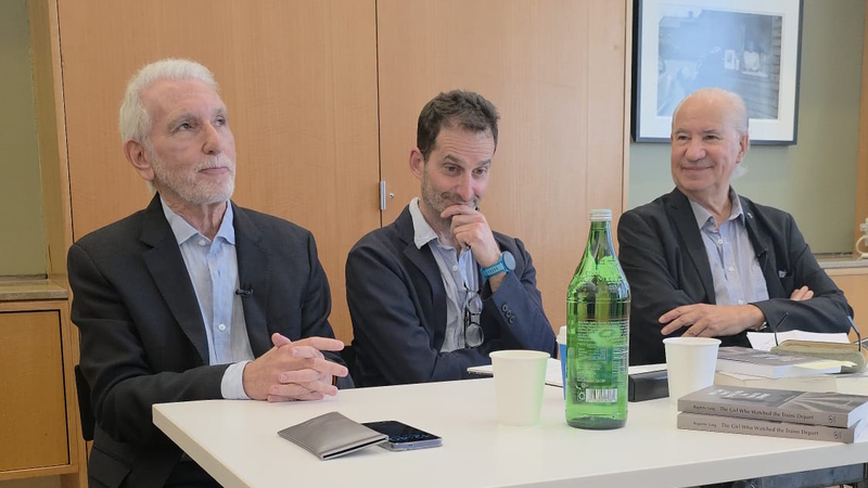 *De izq. a der.: Dr. Jorge Gr&uuml;nberg, Federico Finchelstein, PhD, e Ing. Ruperto Long, durante la presentaci&oacute;n en The New School for Social Research*