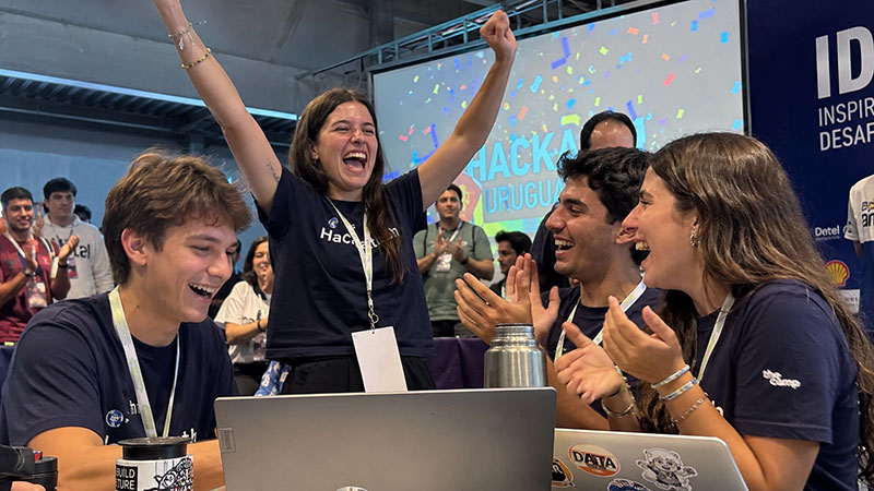 Qu&eacute; es una hackat&oacute;n y qu&eacute; se aprender al participar