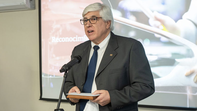 A/P V&iacute;ctor Paul&oacute;s, MBA - Director de Asuntos Institucionales