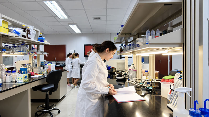 *Laboratorio de Biotecnología de la Facultad de Ingeniería de ORT*