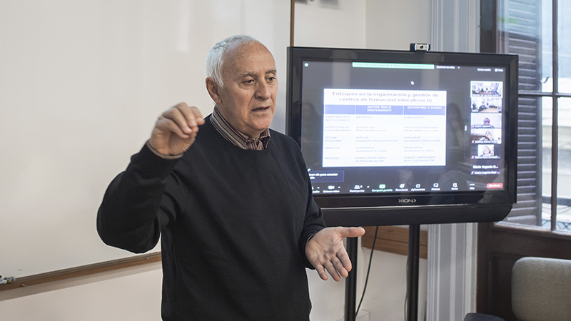 Dr. Joaqu&iacute;n Gair&iacute;n