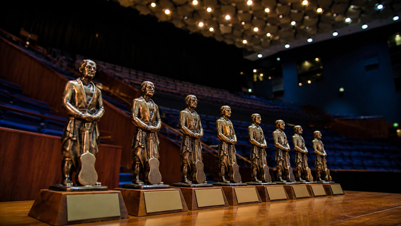 Premio Revelación en la ceremonia de entrega de los Premios Bartolomé Hidalgo