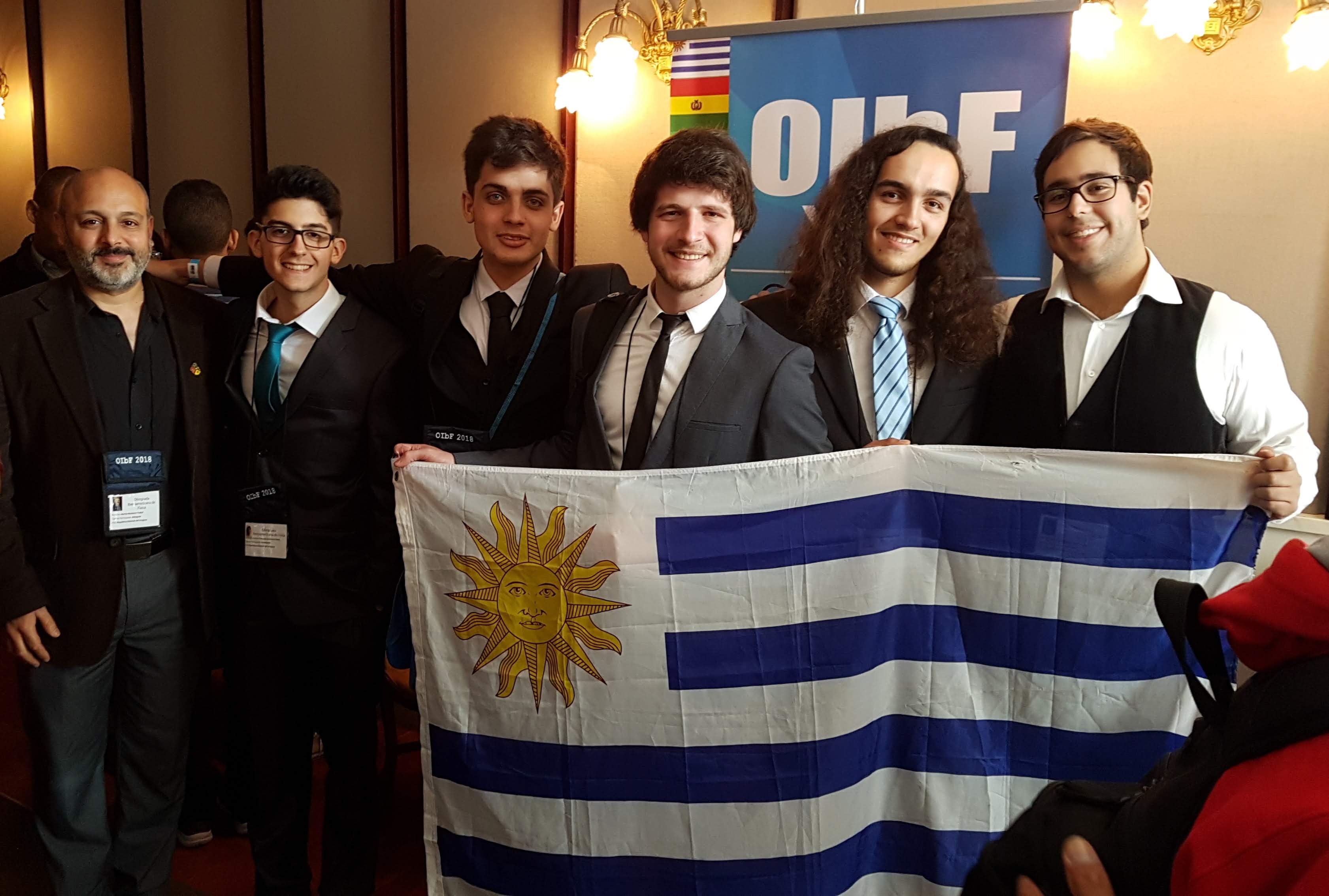 *Prof. Martín Monteiro (delegado), Facundo Gutiérrez, Bruno Mareco, Rodrigo Paganini, Guillermo Cossio y Prof. Santiago Montouliu (delegado)*