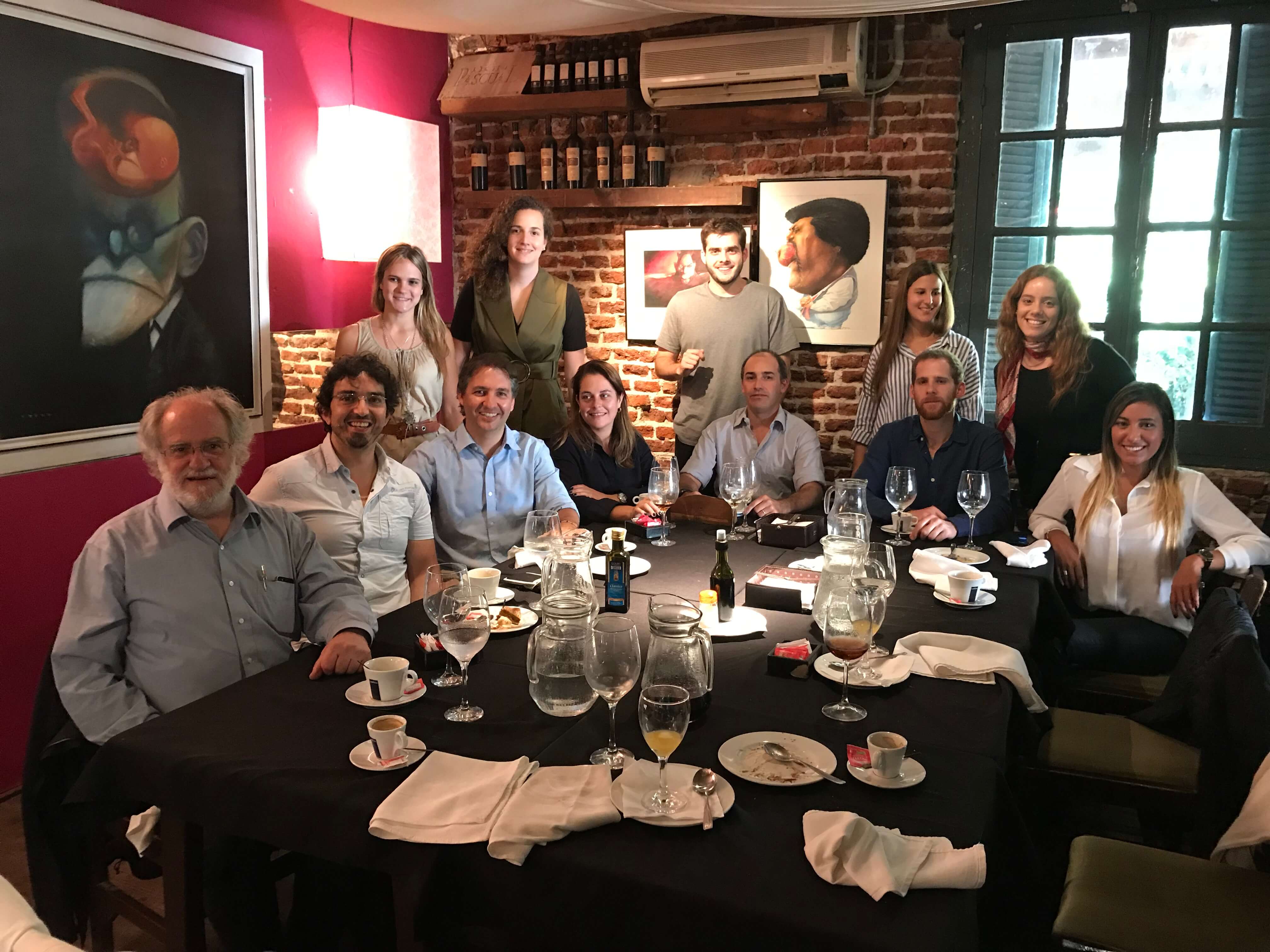 Almuerzo con graduados Teodoro Fernández