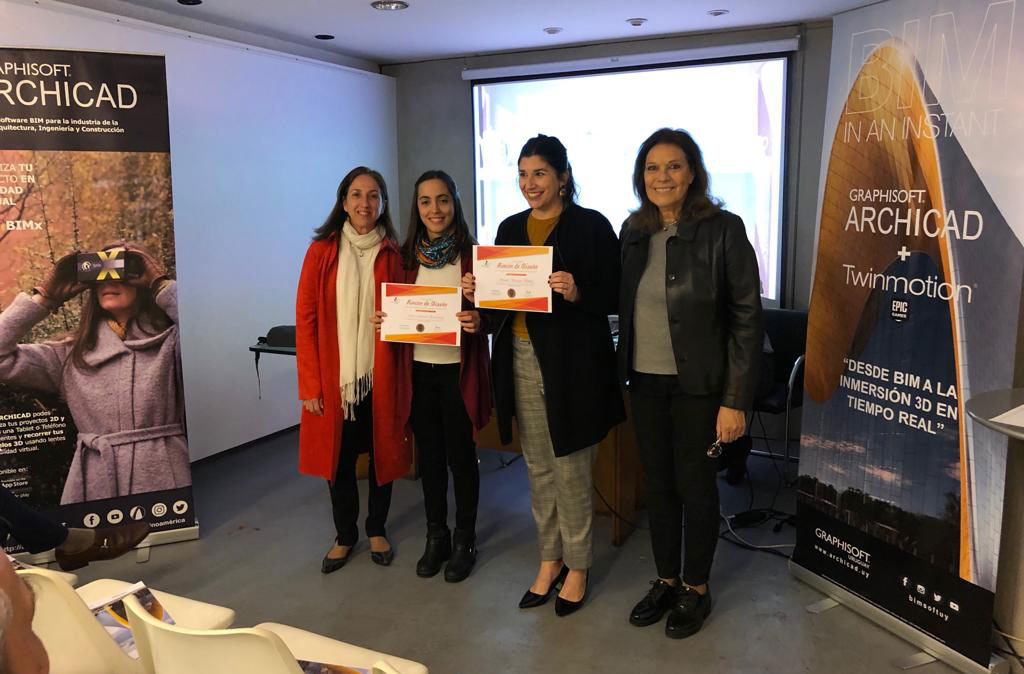 *Lucía Amacoria junto a la representante de Sweetie Boutique Bakery y miembros de Addip